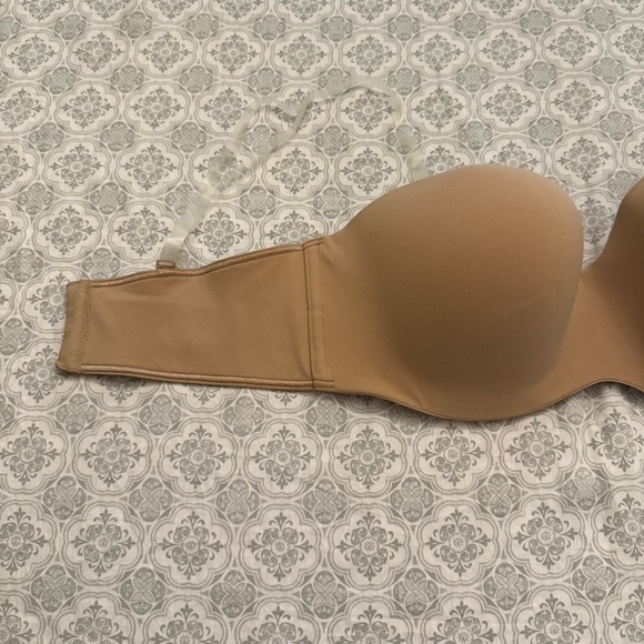 Victoria’s Secret BODY BY VICTORIA LINED STRAPLESS Size 36DD - Picture 9 of 11